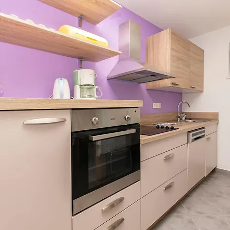 Apartment Green * Dugi Rat