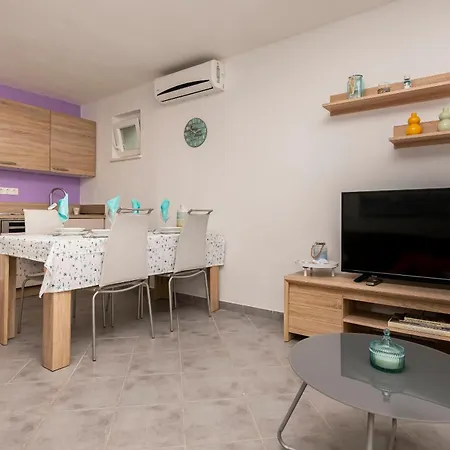 Apartment Apartment Green Dugi Rat