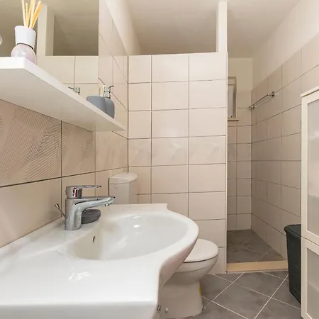 Apartment Green * Dugi Rat